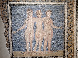 Mosaico de las Tres Gracias hallado en Barcelona