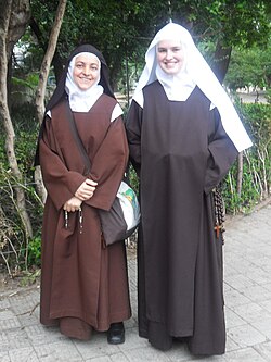 Monjas Carmelitas descalzas en clausura