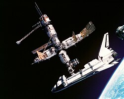 Mir y el transbordador Atlantis