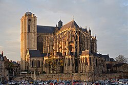 Fachada de la catedral de Saint-Julien