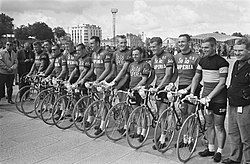 Ciclistas del equipo Solo en una competición
