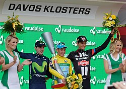 Miguel Ángel López celebrando en la Vuelta a Suiza