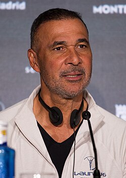 Retrato de Ruud Gullit en 2024