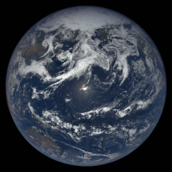 Rotación de la Tierra vista desde el espacio