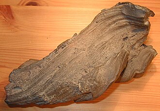 Bomba volcánica encontrada en el campo de lava del monte Hekla