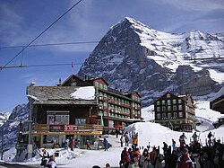 Vista desde la estación de ferrocarril de Kleine Scheidegg