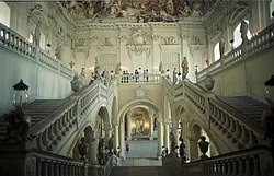 Escalera principal del palacio
