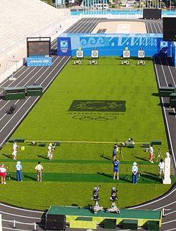 Competición de tiro con arco en el estadio durante los Juegos Olímpicos de 2004.
