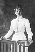 Retrato de la tenista británica Charlotte Cooper