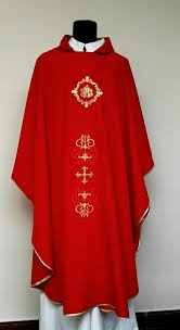 Casulla moderna de color rojo