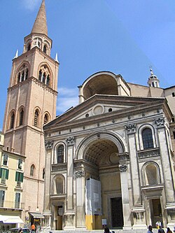 Fachada de la Basílica de Sant'Andrea
