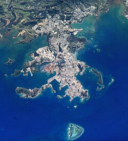 Imagen satelital de la península y la región de Numea.