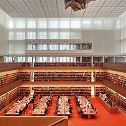 Sala de lectura central en Haus Unter den Linden