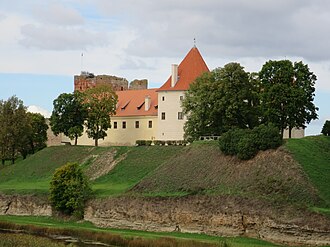 Castillo de Bauska y alrededores