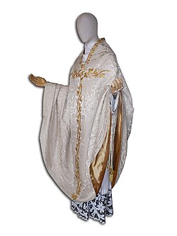 Casulla cónica o de estilo gótico