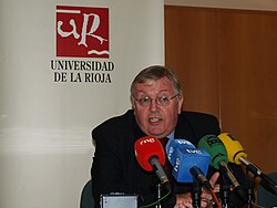 Paul Preston en la Universidad de la Rioja en 2008