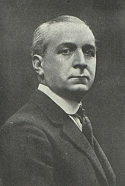 Retrato fotográfico de Augusto Barcia Trelles hacia 1923
