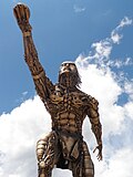 Estatua dedicada a la práctica del tejo en Turmequé