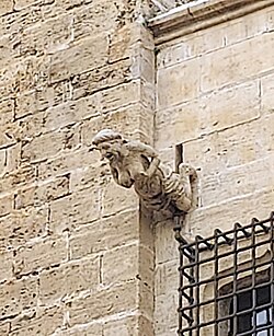 Gárgola de la fachada de la Almoina de la catedral de Valencia
