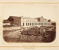 Aspecto exterior de la estación ferroviaria en el año 1874