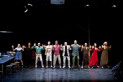Representación de una obra en el teatro Haifa