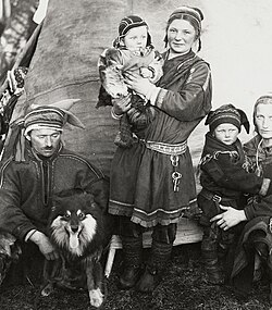 Familia sami retratada en el año 1936