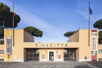 Vista general de las instalaciones y el entorno de Cinecittà en Roma