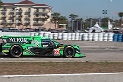 Nissan DPi #22 en pista durante una edición de las 12 Horas de Sebring