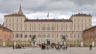 Fachada del Palacio Real de Turín