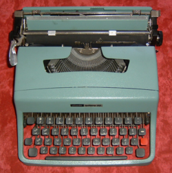 Máquina de escribir con teclado árabe
