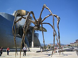 Escultura Mamá de Louise Bourgeois