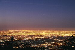 Los Ángeles al anochecer