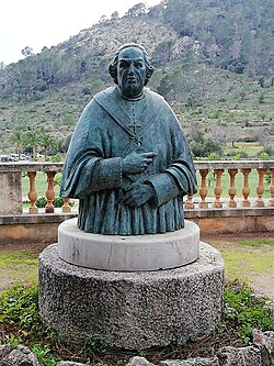 Estatua de Antonio Despuig en Raixa