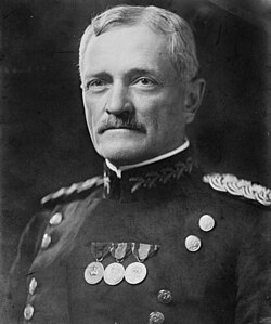 John J. Pershing en traje militar