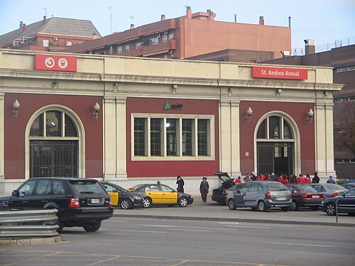 Exterior del área de cercanías antes de su remodelación