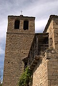 Torre y balconada de la iglesia