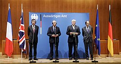 Ministros de Relaciones Exteriores de Francia, Gran Bretaña y Alemania junto a Javier Solana en Berlín