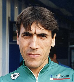 Dzhamolidin Abduzhaparov con el maillot verde