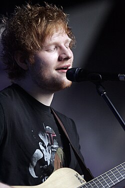 Ed Sheeran en un evento musical