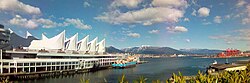 Canada Place y el estrecho de Georgia