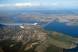 Vista aérea de Irkutsk y el río Angara