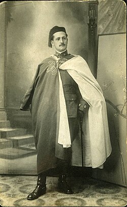 Fotografía histórica de perfil del general Ángel Rodríguez del Barrio.