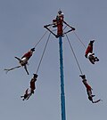 Ceremonia tradicional de los voladores de Papantla en México.