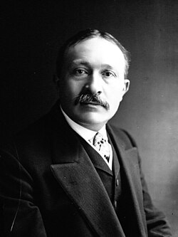 René Viviani fotografiado en el año 1912