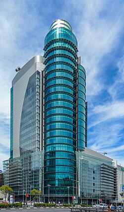 Edificio de El Corte Inglés en el complejo AZCA de Madrid.