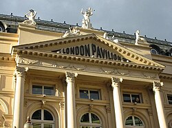 Fachada del London Pavilion