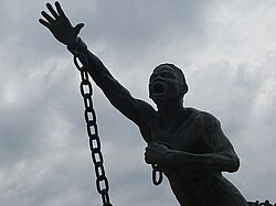 Estatua y representación de Benkos Biohó, líder cimarrón