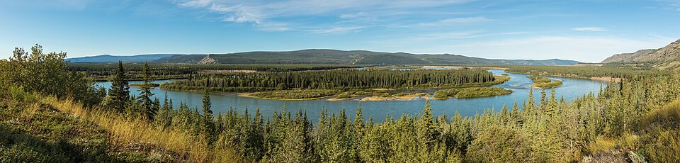 Río Yukón en Carmacks, Canadá