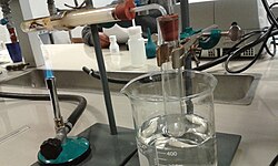 Madera dispuesta para la obtención de biocombustible.