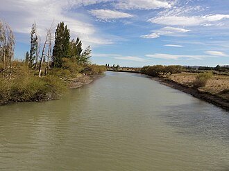 El río antes de atravesar el puente Desiderio Torres